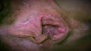 ���ன் கவர்ச்சியாக தடித்த ஈரமான அம்மா தனி Mastubation ஒரு குறுகிய காலுறை