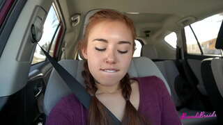 האָרני זוינע קענען נישט האַלטן פּלייינג מיט לאָך אין מאַשין און ציבור: Brandibraids