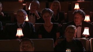 סיליה ג &#039; ונס - לסבית - מופע מחוספס עם בקבוק ובולבט