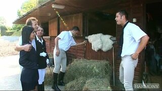 Хар Angelika Люси Belle - Давхар зөндөө Халуун Хулан