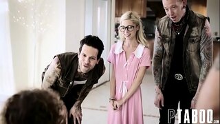 ���ණුසුම් කන්යා බබා සුදු හම වෙමින් එක්ක නිදාගත්තා පළමු වරට