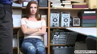 Толқыған офицер ақырында трахает Магазинную воровку Джейси Старрс да тугую киску Толқыған офицер ақырында трахает Магазинную воровку Джейси Старрс да тугую киску