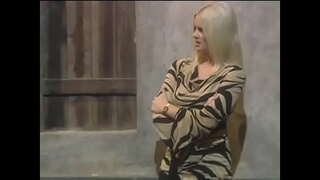 Том илжиг шаргал гичий Ханна Харпер sucks болон fucks тогооч өөх дик ресторан